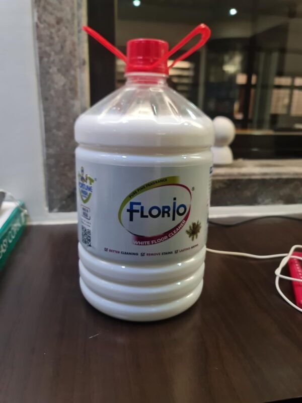 WHITE FLOOR CLEANER -  5 LTR